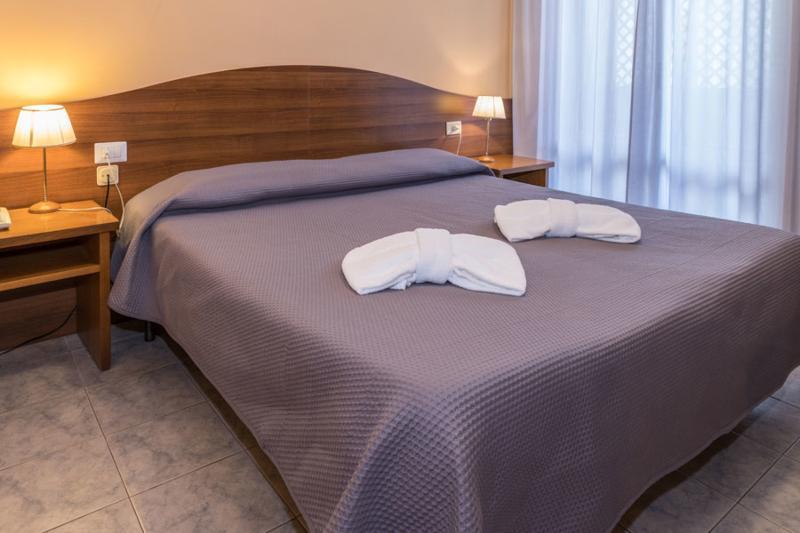 Hotel Malavoglia アーチ・カステッロ エクステリア 写真