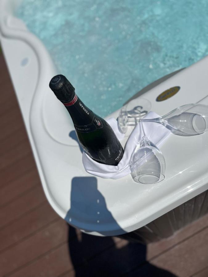 Hotel Malavoglia アーチ・カステッロ エクステリア 写真